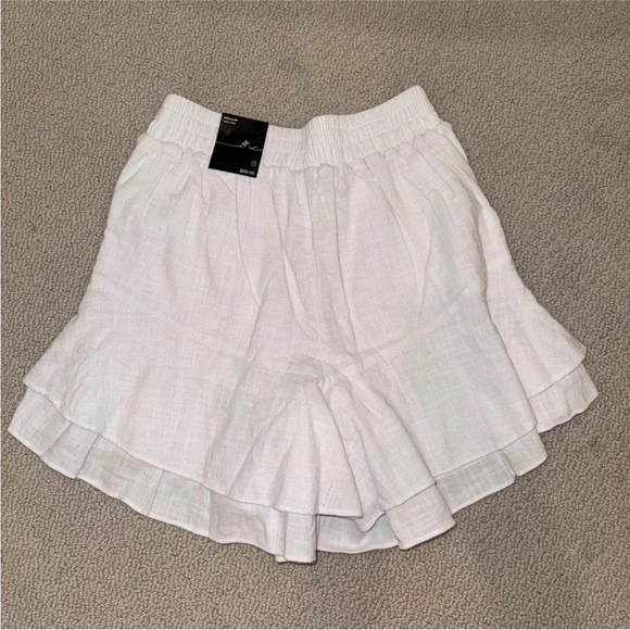 New! INC High Rise White Tiered Ruffled Shorts sz Small - Picture 2 of 7
